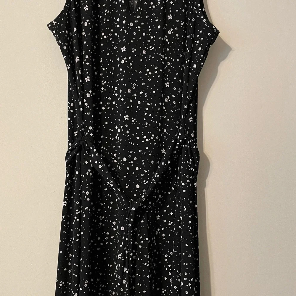 Michael Kors Nora Print Border Maxi Dress Size Medium - Picture 4 of 10